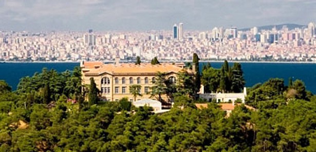 Heybeliada Ruhban Okulu nerededir? Nasıl gidilir? İçine girilebiliyor mu?