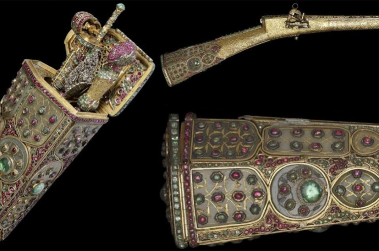 ‘Luxury Launches’ Ermeni kuyumcunun 1. Mahmut’a yaptığı özel tüfeğine değindi