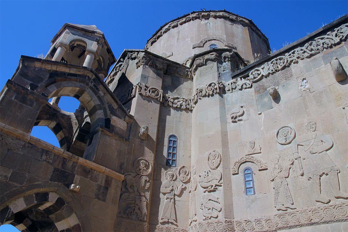 Büyülü gölün kaptanı