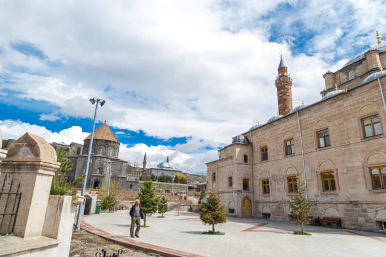 Tarihin, kültürün ve doğanın bütünleştiği şehir