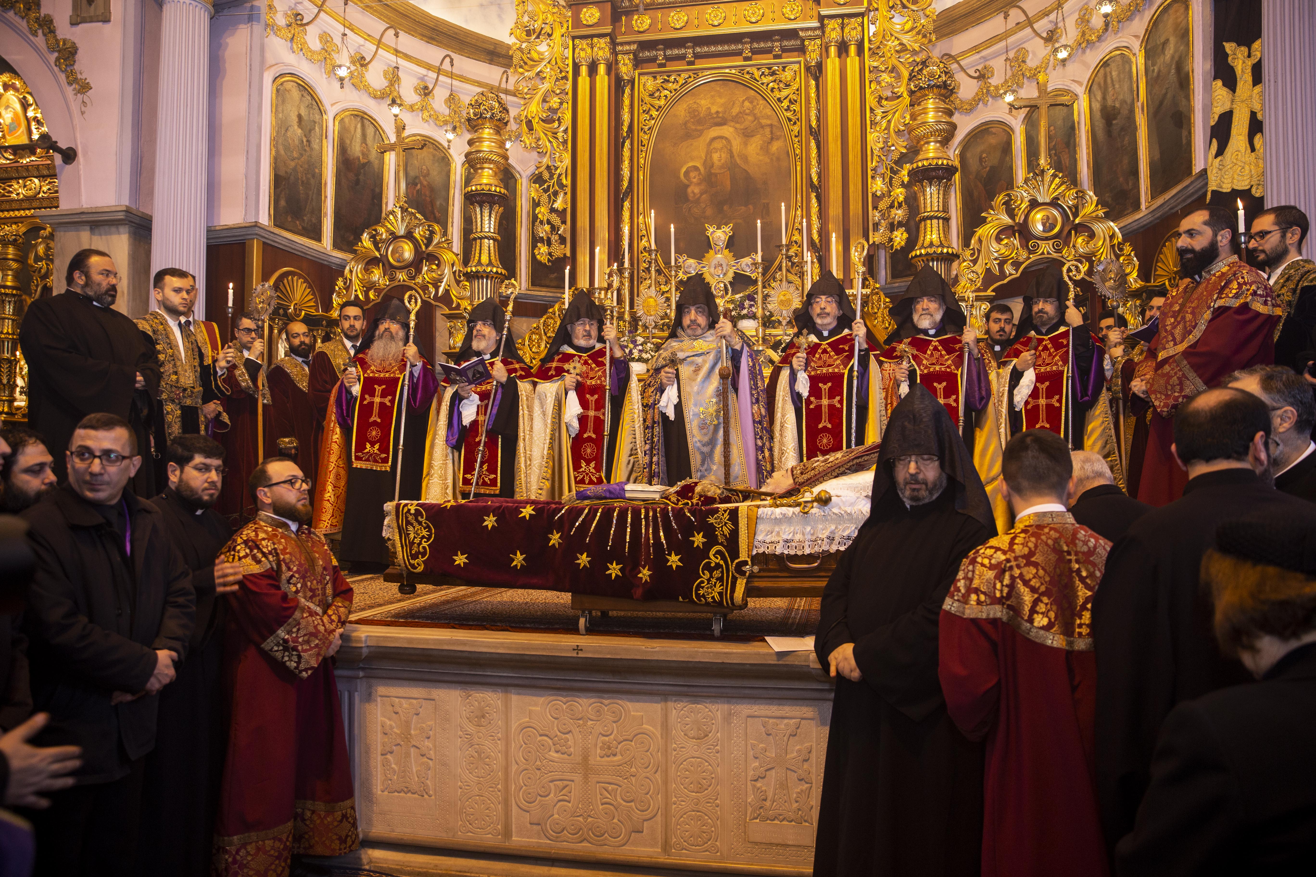 Kendi çarmıhını bizzat tasarladı