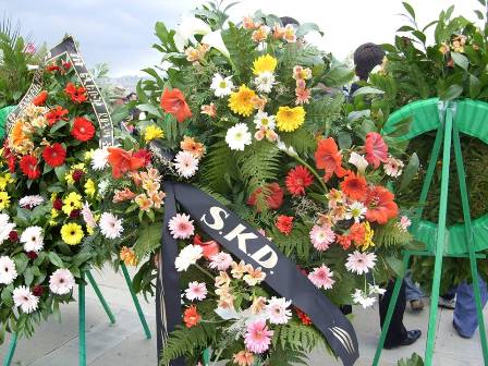 Frankfurt’ta kurulan Soykırım Karşıtları Derneği üyeleri bu sene Ermeni Soykırımı kurbanları anısına çocuklarıyla beraber saygı duruşunda bulunacak