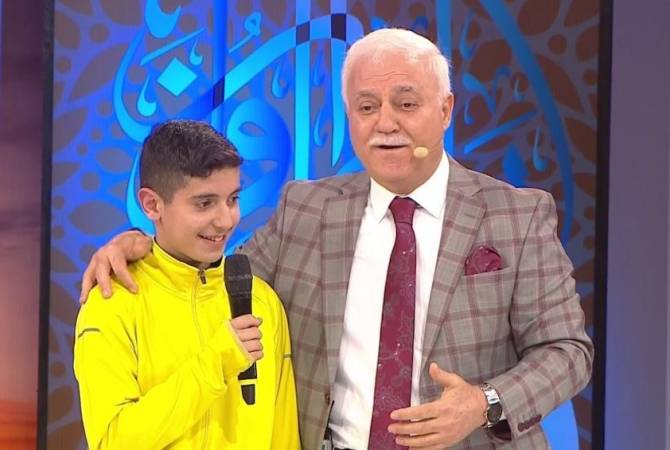 Nihat Hatipoğlu’nun canlı yayında dinini ‘değiştirdiği’ çocuğun annesi: Onayım alınmadı, çocuğum Müslüman olmadı