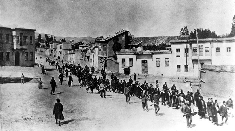 “Gatestone” Enstitüsü: Soykırımı reddeden Türkiye, geri kalmış, medeniyetsiz ve Avrupa’nın bir parçası olamıyacak bir ülke kalır