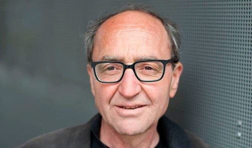 Ermenistan, Türk kökenli Alman yazarını Onur madalyası için aday gösterdi