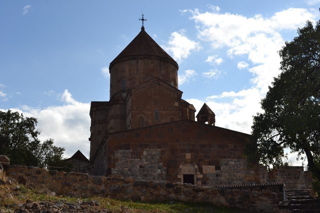 ‘Ahh Tamara’ hikayesi ile bilinen Akdamar Adası’nda görülecek yerler