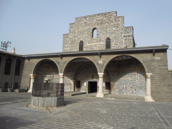 Keldani ve Süryani Kiliselerinden Mızraklı’ya ziyaret