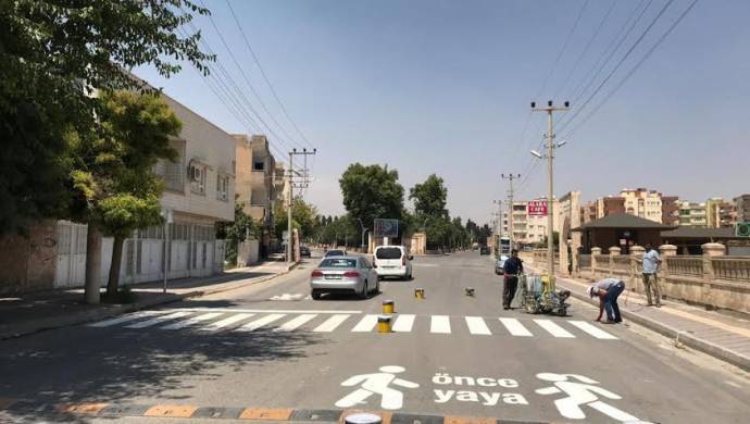 Ömerli’de Kürtçe yol yazısına engel