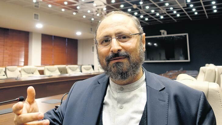 Yeni patrik ekim ayına kadar seçilecek