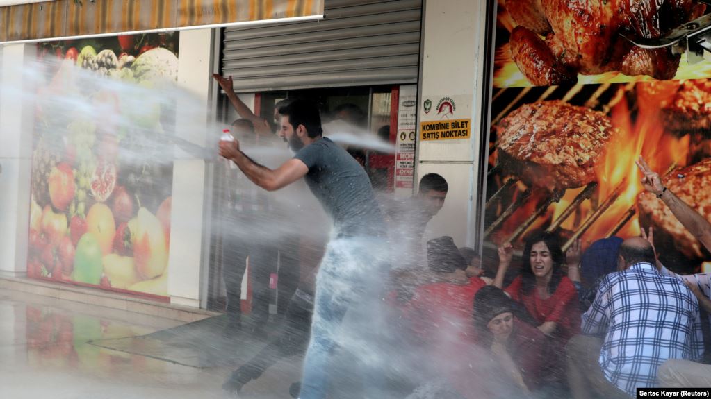 Halk iradesine atanan kayyumlar pek çok ilde protesto edildi