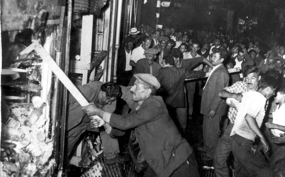 “Vur dediler vurduk, kır dediler kırdık”