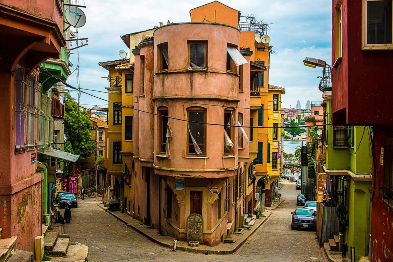 Talanlar, yıkımlar, sahte satışlar… Azınlıkların mülkleri neden hedefte?