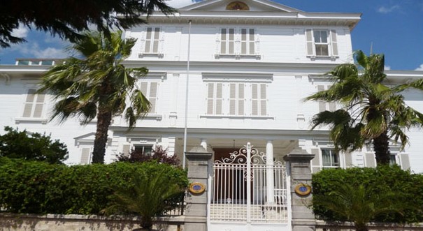 AGOS BAŞYAZI/ Bu seçim yaralar açacak