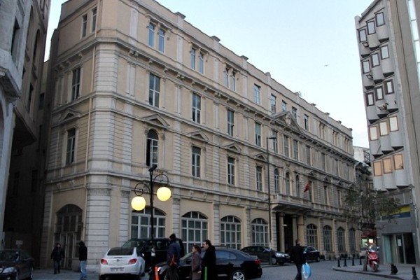 Vakıflar Sansaryan Han için ihaleye çıkıyorKaynak: Vakıflar Sansaryan Han için ihaleye çıkıyor