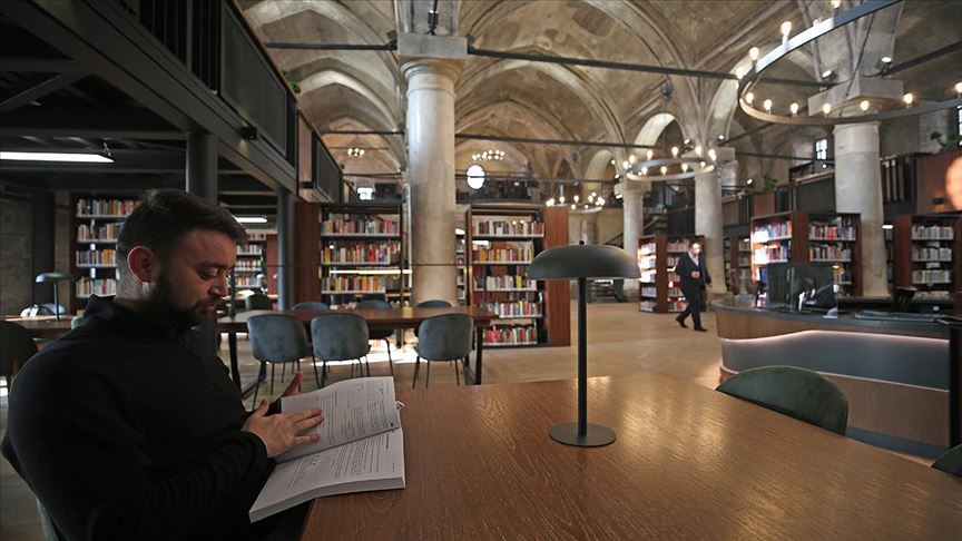 Kiliseyi, şehir kütüphanesine dönüştürdüler