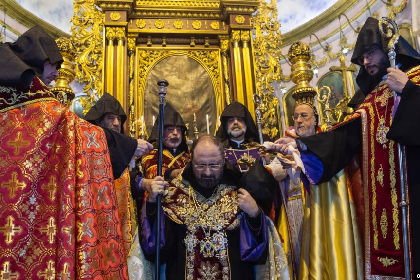 Türkiye Ermenileri 85. Patriği Maşalyan için tahta çıkış töreni düzenlendi