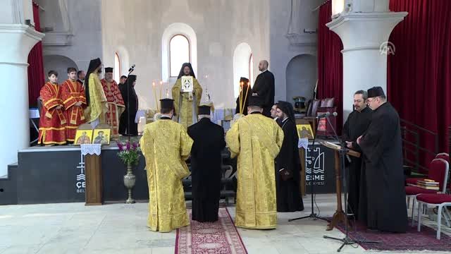 Fener Rum Patriği Bartholomeos, ayine katıldı