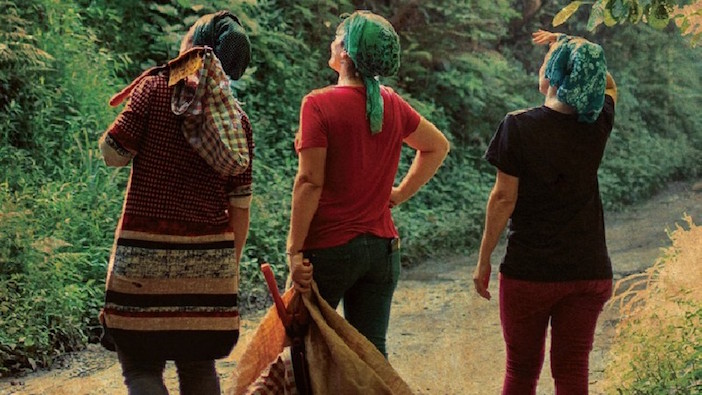 “Lazların yaşadığı mekân gibi Lazca da ikiye bölündü”