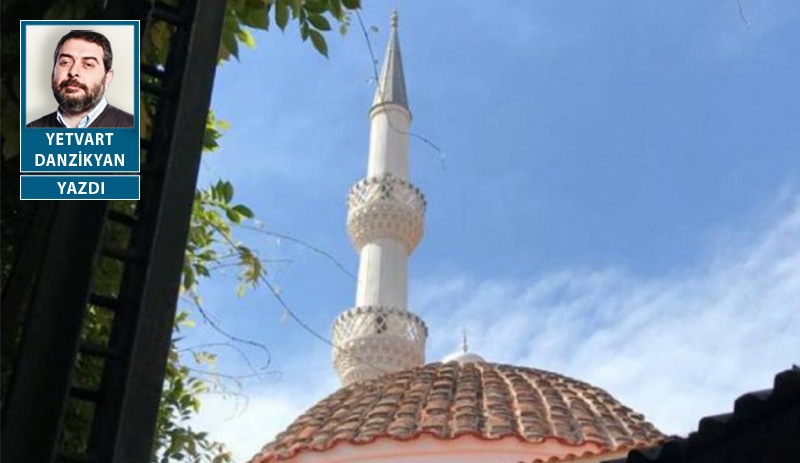 Dinin iktidarlaşması, camiler, kiliseler