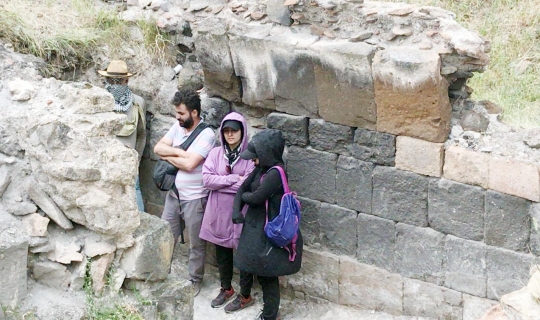 Kazılarda biz de varız