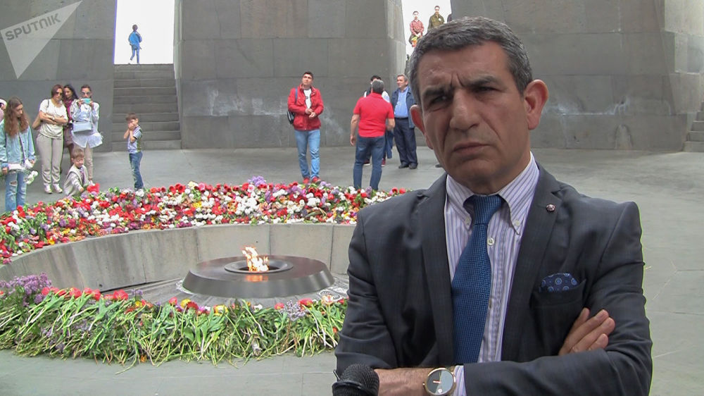 Bir gün hepimiz geri döneceğiz: Kripto Ermeniler ve Armen Bakırcıoğlu’nun Ermeni ailesi