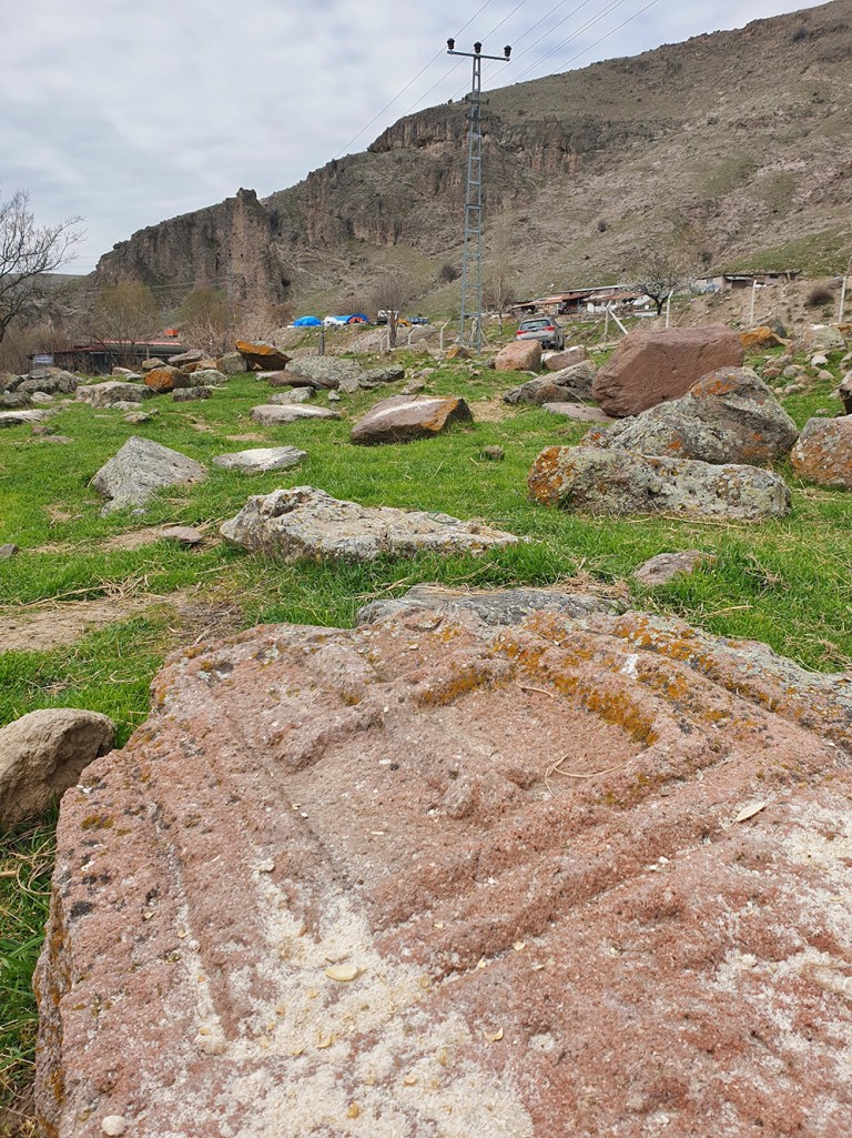 Stanoz: Tarihin Derinliklerinde Kaybolmuş Bir Ermeni Köyü