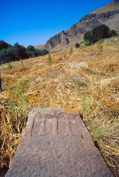 Ankara’da definecilerin hedefindeki Ermeni mezarlığı: “Ermeni deyince zengin zannedip talan ediyorlar”