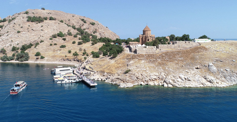 Akdamar (Akhtamar Surb Khach-‘Akunq’ web sitesi) Kilisesi’nde 8’inci ayin için hazırlıklar başladı