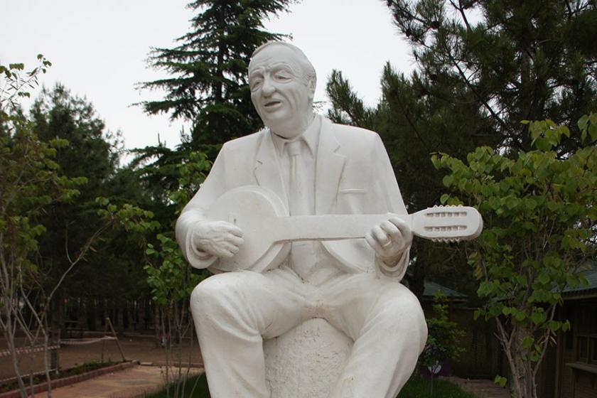 HDP’li Garo Paylan’dan Aram Tigran sorusu: Diyarbakır’a gömülmesine neden izin yok?