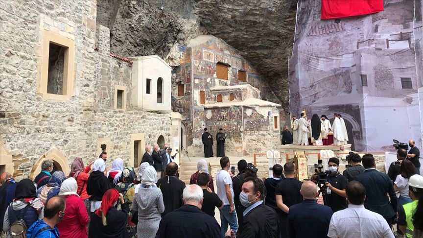 Sümela Manastırı’nda ayin başladı