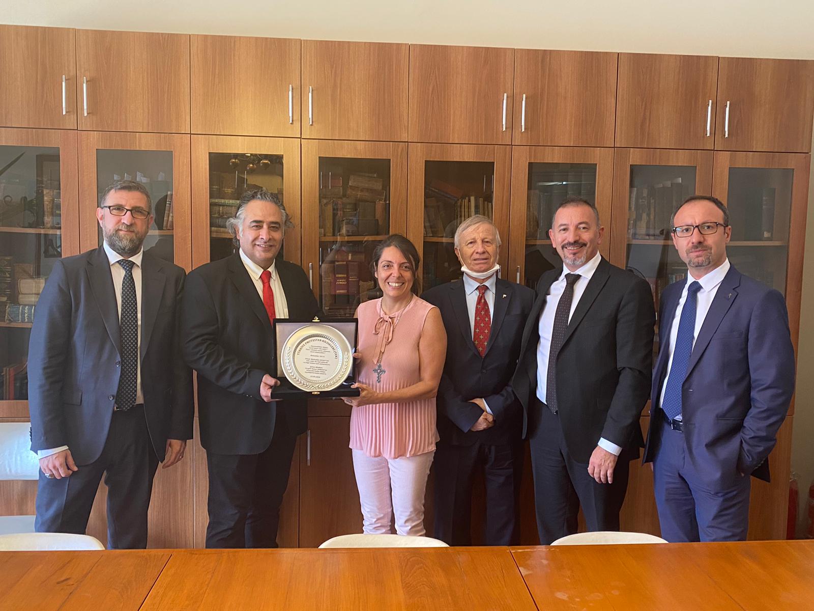 Kitab-ı Mukaddes’e 200. Yıl Tebriği