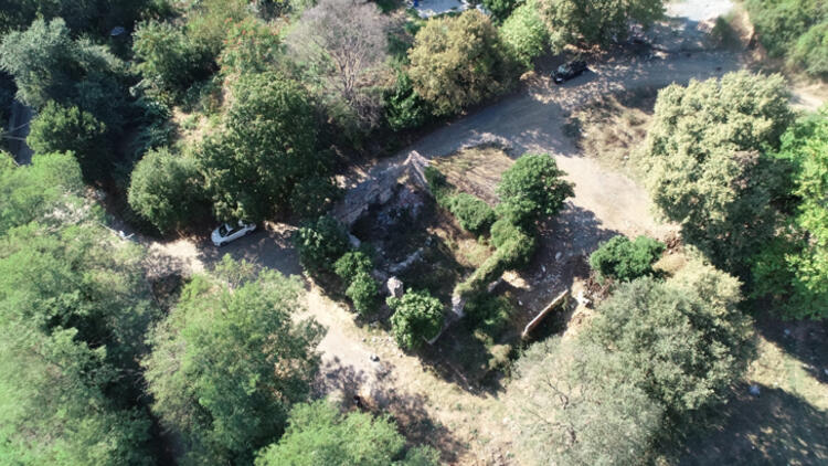 Sultangazi’deki tarihi kilise kaderine terk edildi!