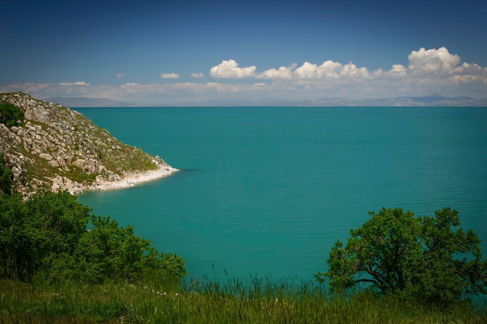 Küresel İklim Değişikliği Nedeniyle Van Gölü’nün Su Seviyesi Düşüyor