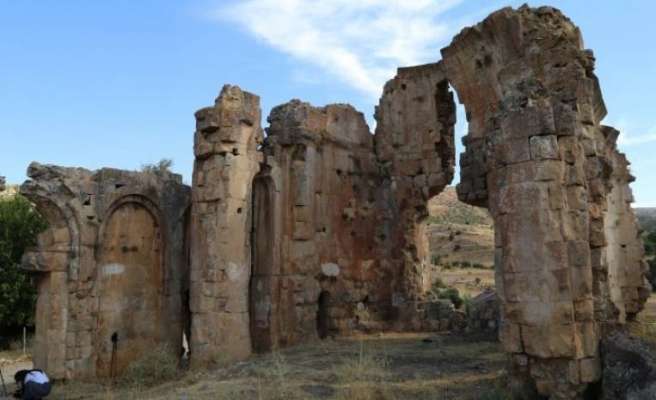 Dersim’de Ermeni kilisesi yok edildi