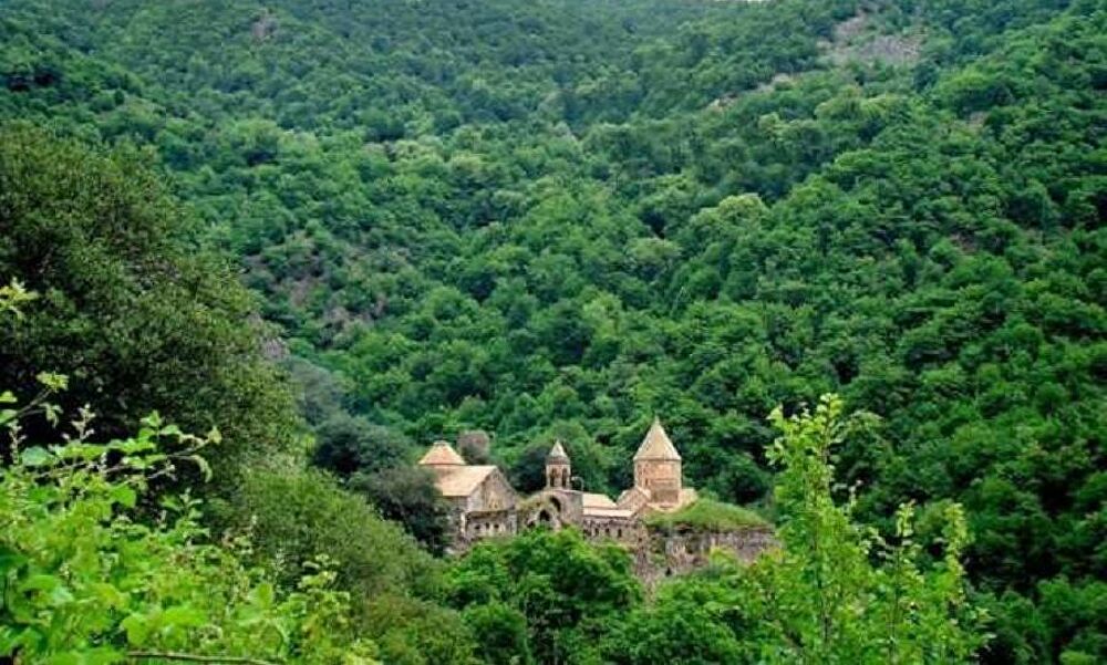Rus barış güçleri, Dağlık Karabağ’da bir manastırı koruma altına aldı