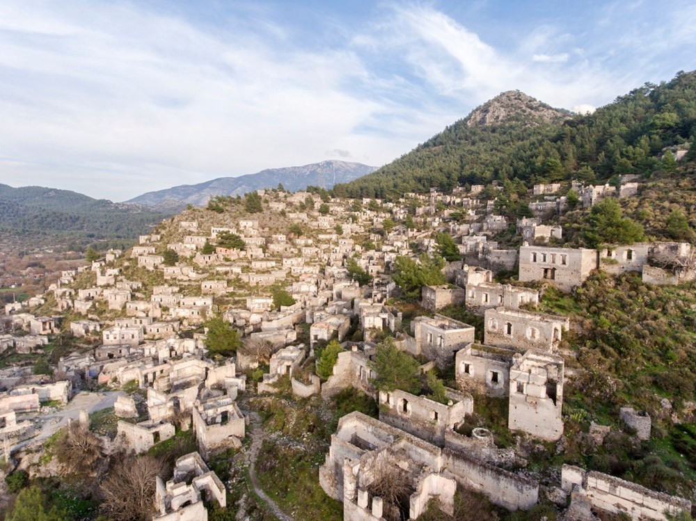 İngiliz BBC yazarının gözünden bir zamanlar barış içinde birlikte yaşamın simgesi Kayaköy