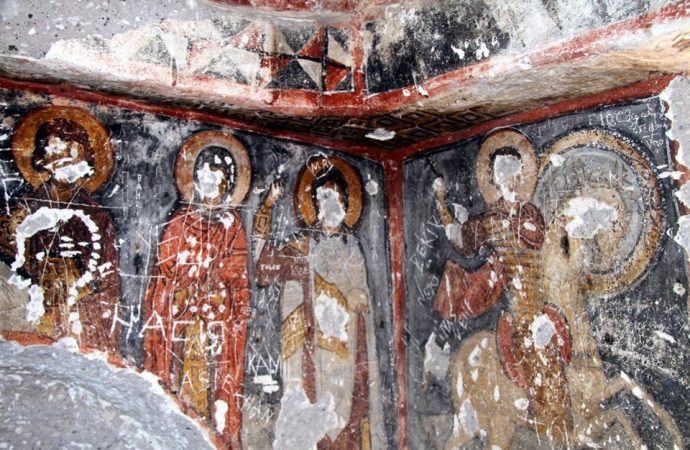 Kayseri’de definecilerin tahrip ettiği tarihi Aziz Georgios Kilisesi restore edilecek