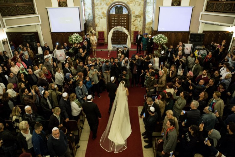 Kısmet Tabii: ‘Evliliklerini devam ettirebilmek için sessiz kalıyorlar.’ (2/2)