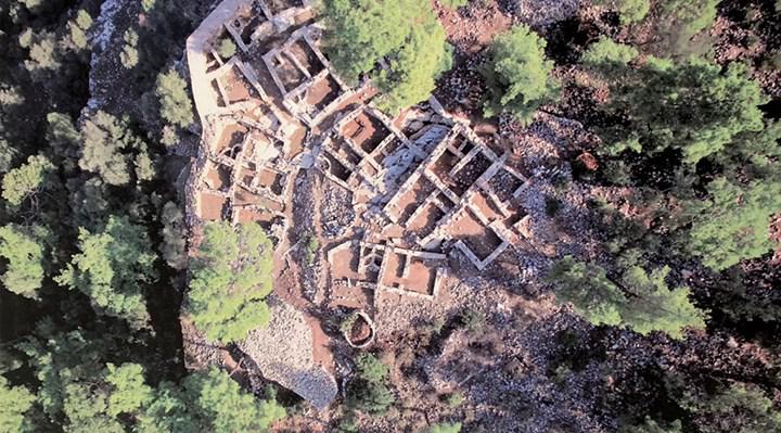 Defineciler 3 bin 500 yıllık Pedasa Antik Kenti’ni talan etti