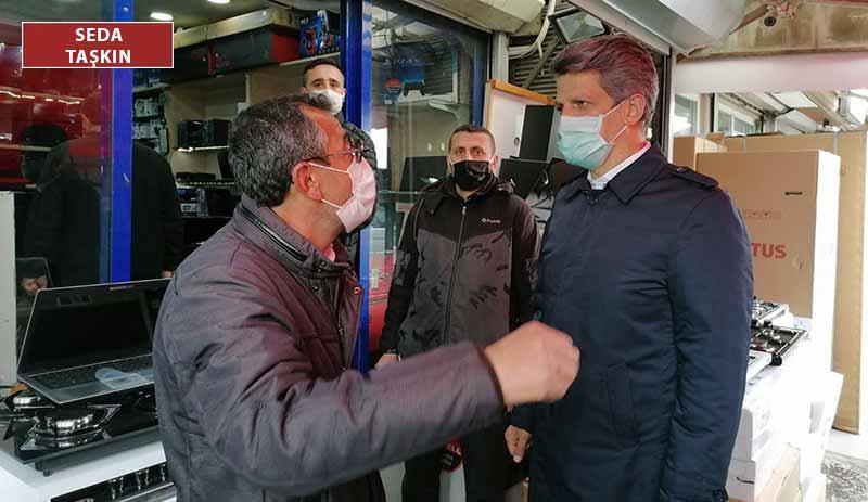 Üstüne beton dökülen Ermeni Katolik mezarlığında inceleme yapmak isteyen Garo Paylan’a polis engeli