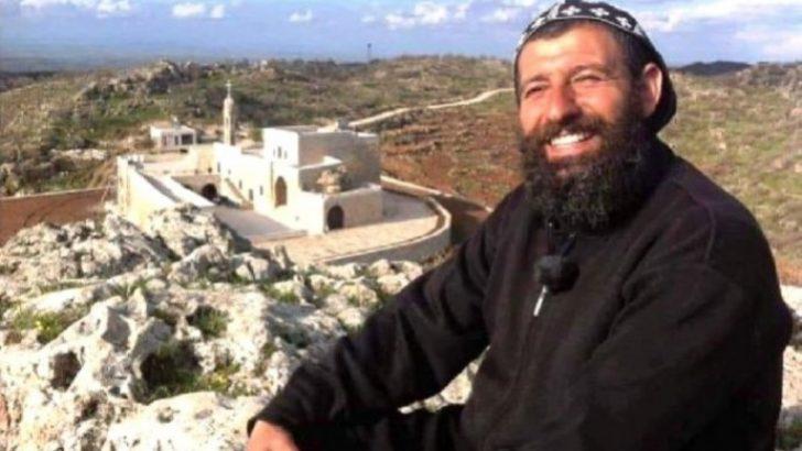 Rahip Aho ve Rahip Martens…