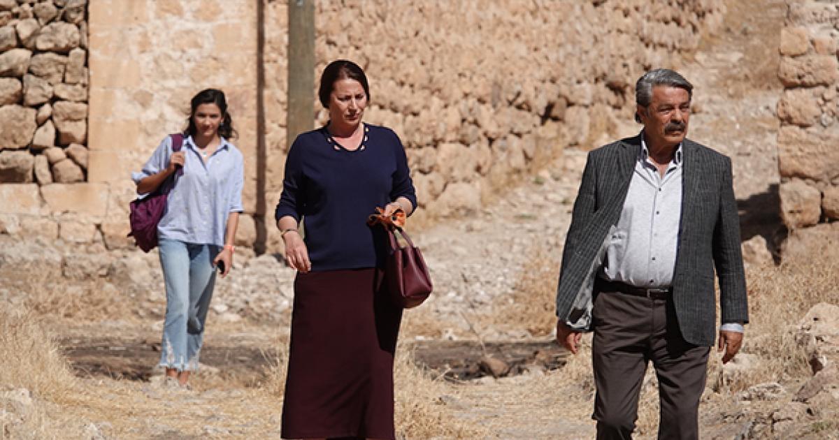 Kapı filmi: Çocuklarının kemiklerini arayan Süryani bir ailenin hikâyesi