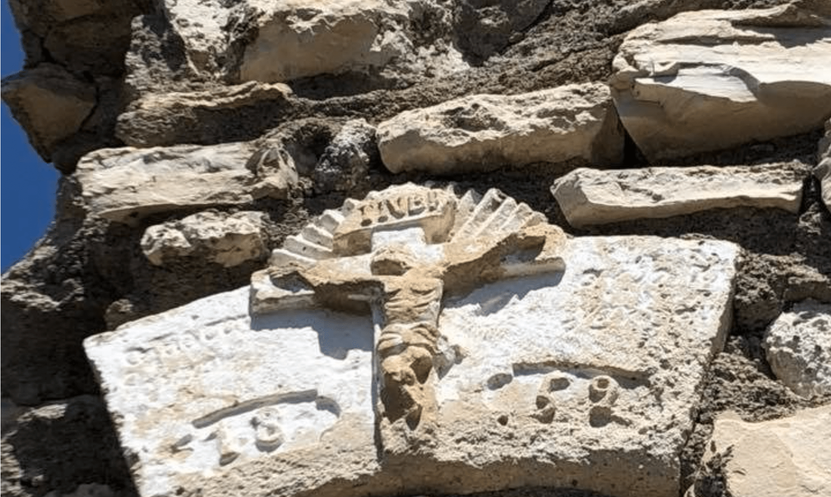 Antik Kilisenin Duvarındaki İsa Mesih Heykeli Çalındı