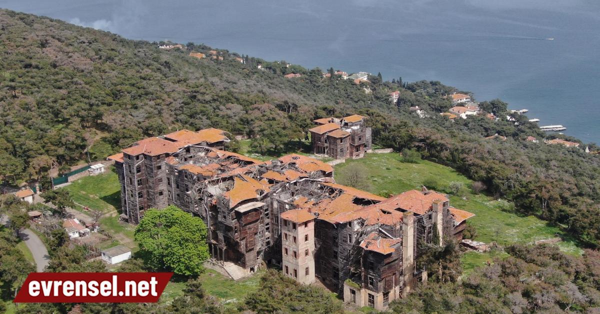 Çökme riski olan Büyükada Rum Yetimhanesi’nin restorasyonuna hâlâ başlanmadı