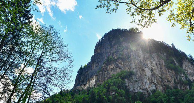 Sümela Manastırını 15 Haziran’da ziyaret açılması hedefleniyor