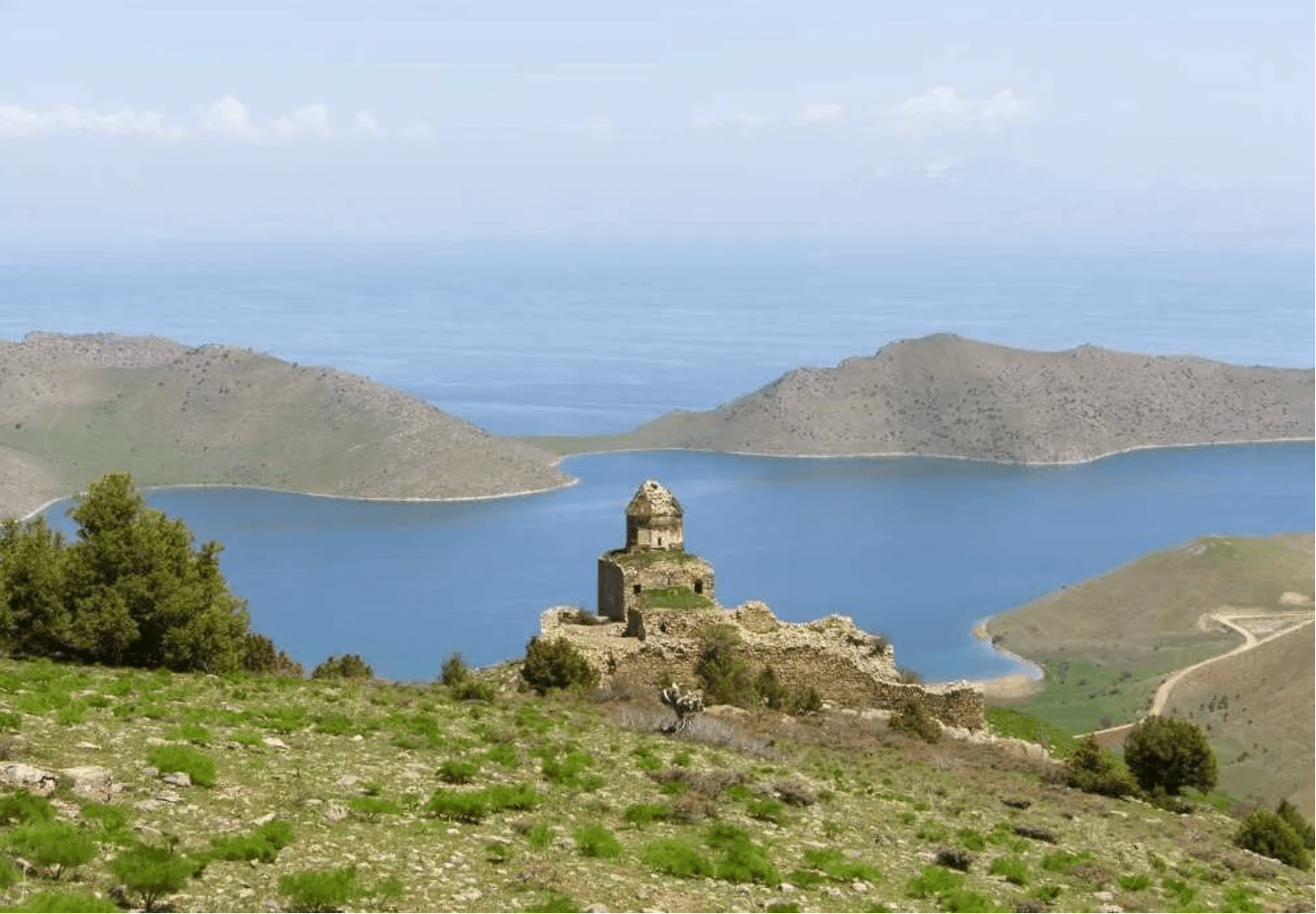 Van’daki Saint Thomas Manastırı kaderine terk edildi