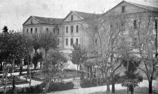 Tarihi Kadıköy Anadolu Lisesi yıkılıyor