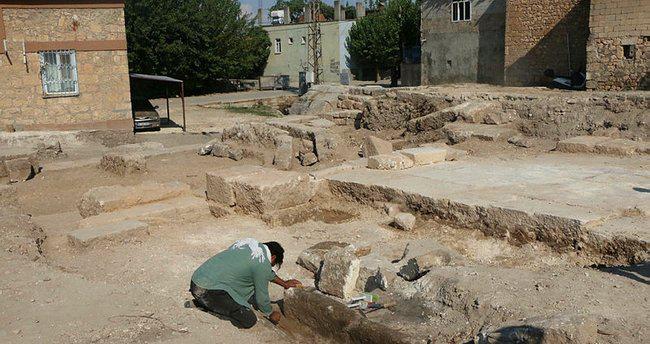 Perre Antik Kenti’nde bin yıllık iskelet bulundu