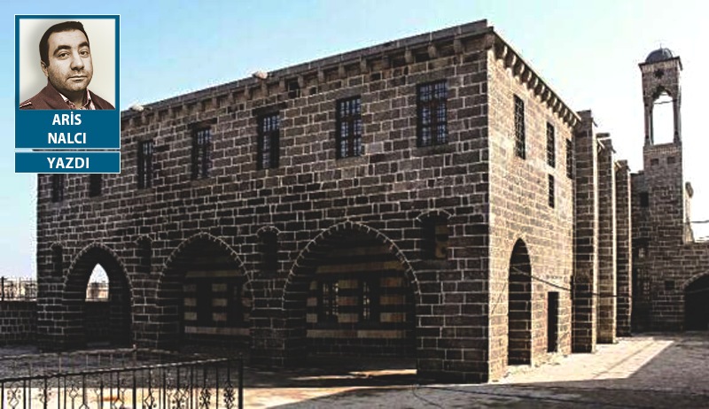 Kabil’e çökemeyenler bizim kilise ve mezarlara çöküyor