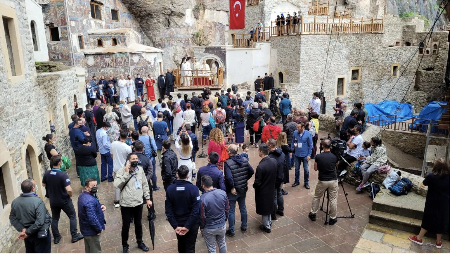 Sümela’da ayin: Bartholomeos yönetti, Trabzonsporlu Bakasetas katıldı